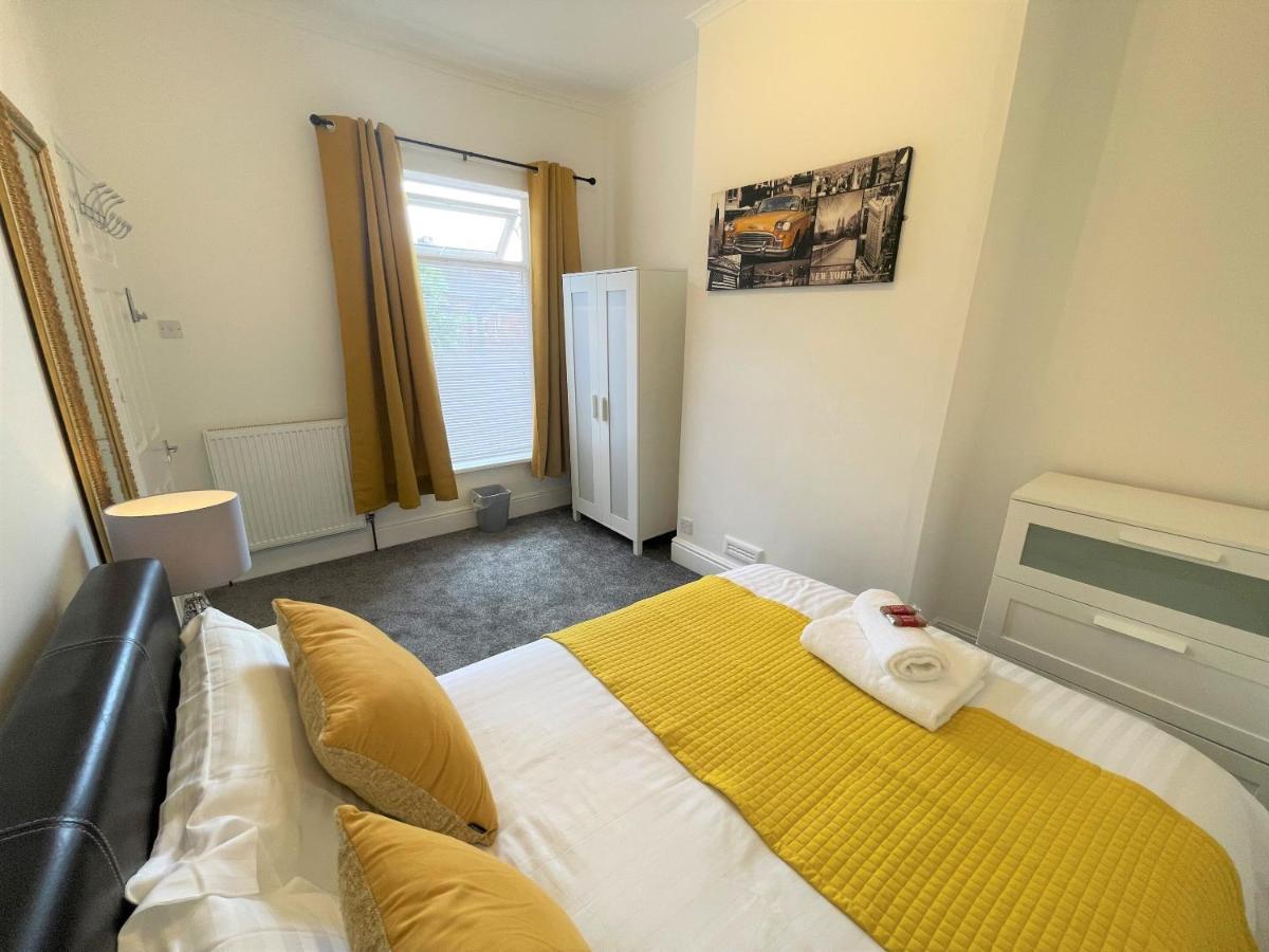 Robinhuts - 3 Bed Accommodation -Perfect For Contractors, Families & Students Kingston upon Hull Exterior foto